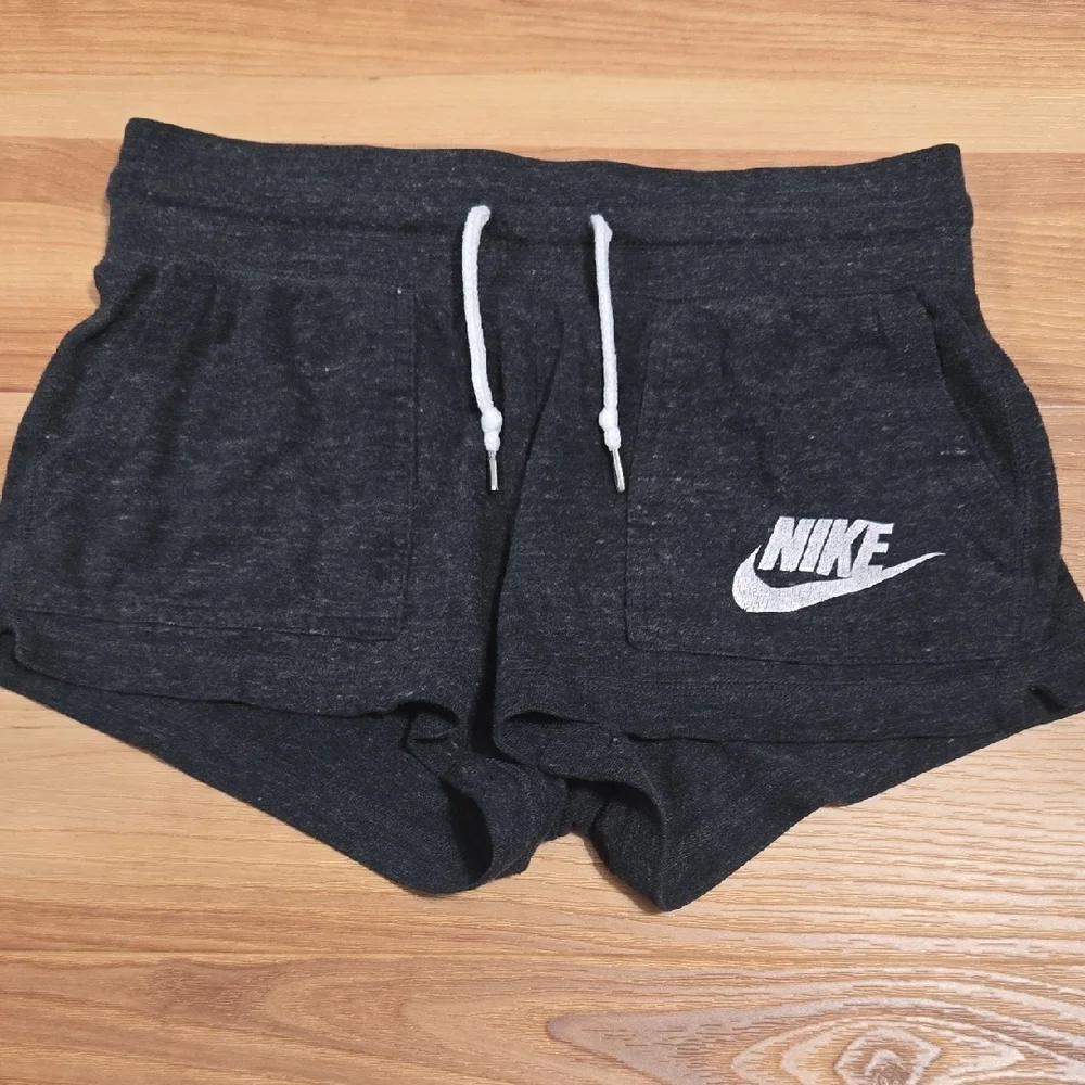 nike black comfy shorts